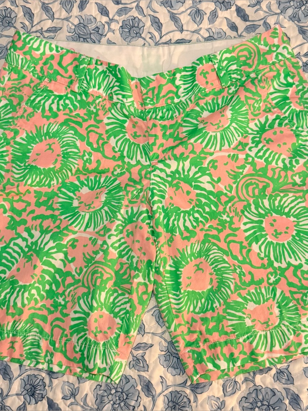 Lilly Pulitzer Preppy Chipper Shorts Size 10 Pink Green Lion Print 100% Cotton